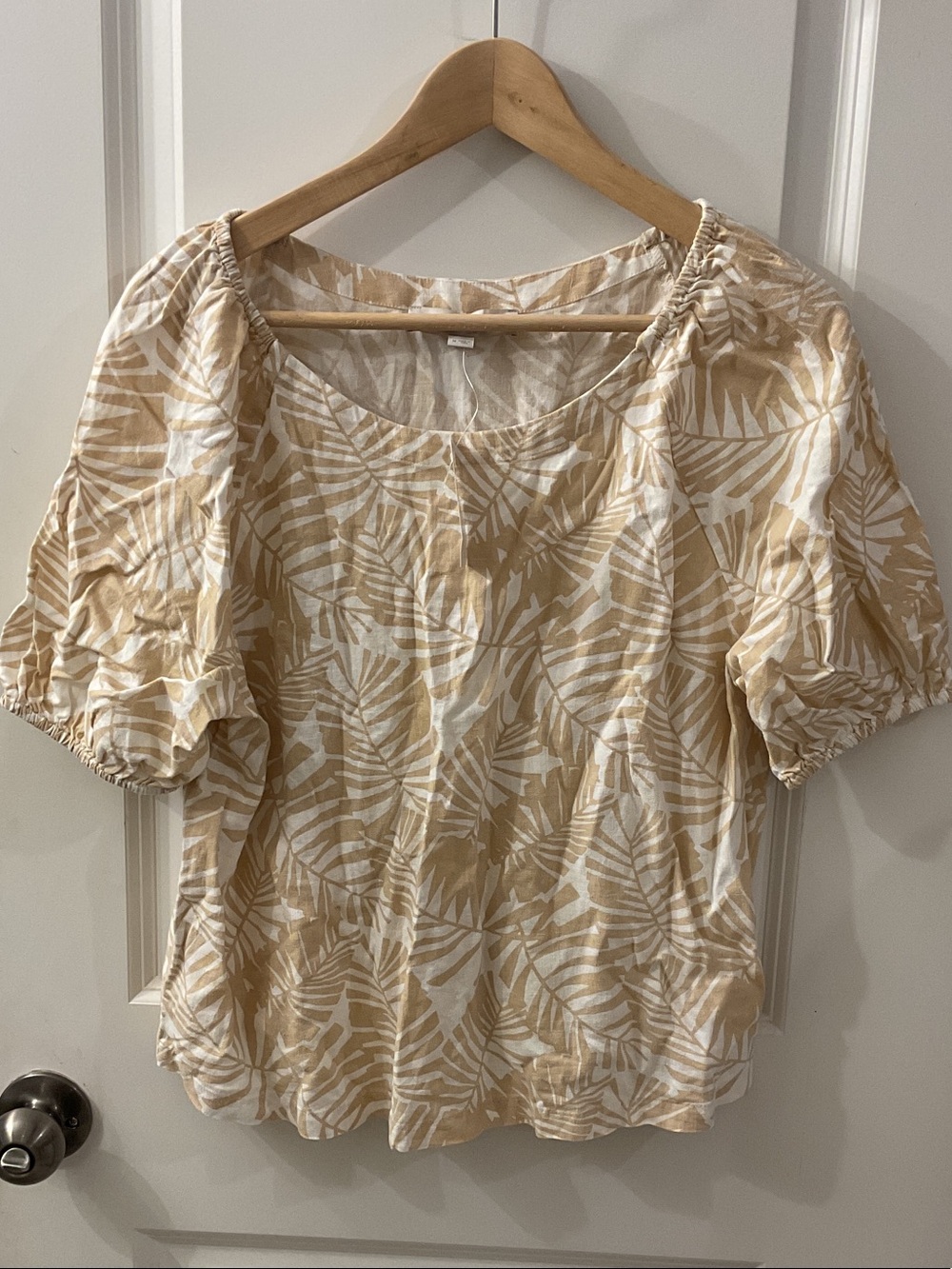 Loft Printed Puff Sleeve Blouse in Cream & Brown Size Medium NWT